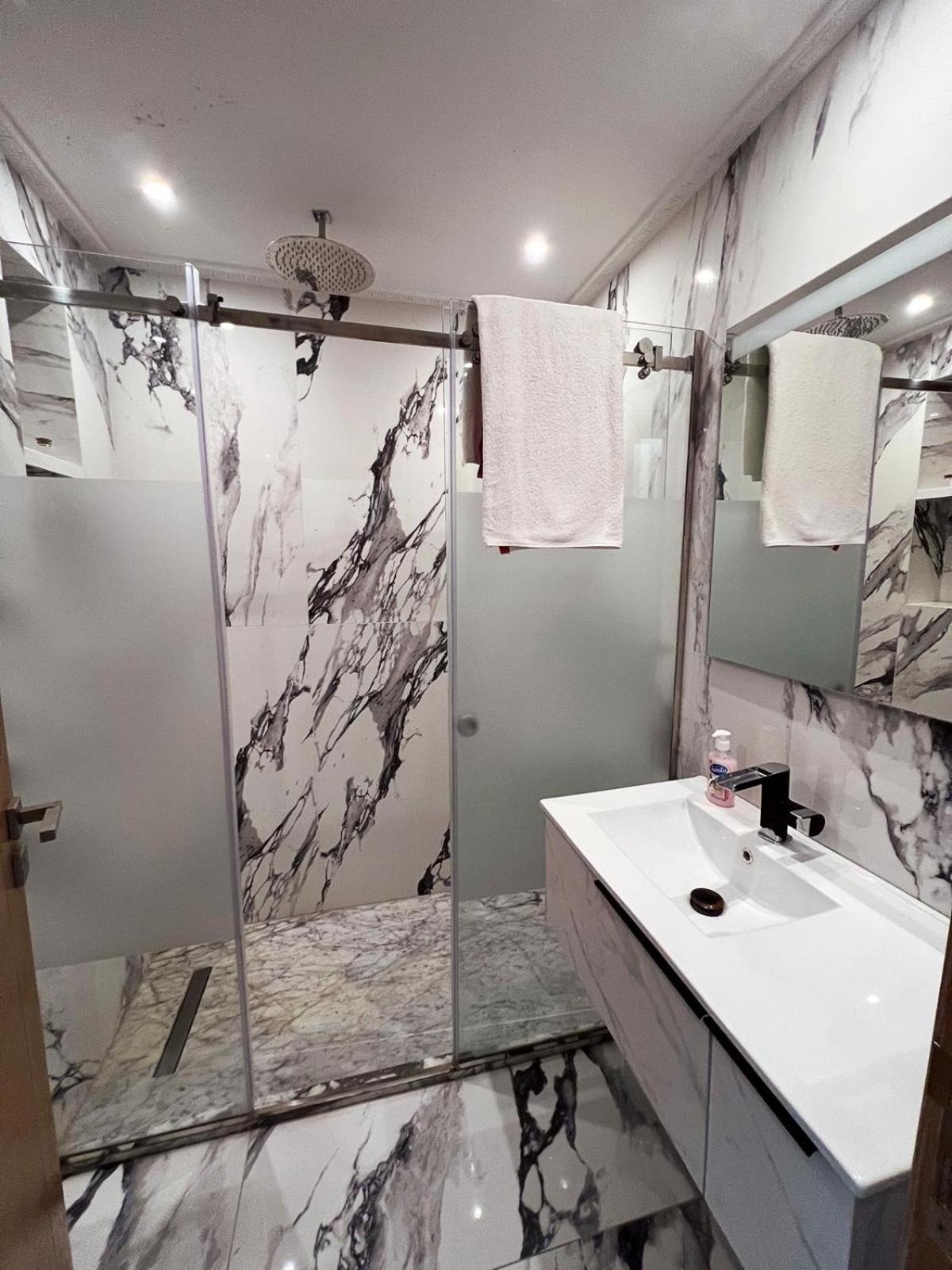 Luxury 3 Bedroom Panoramic Views In Hotspot With Fibre Optic Wifi And Netflix Tánger Exterior foto